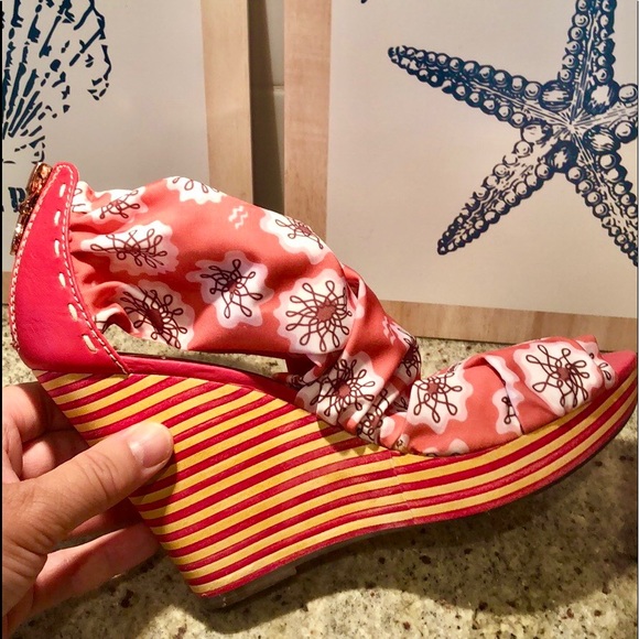 Zandra Rhodes Couture Wedges - Picture 5 of 11
